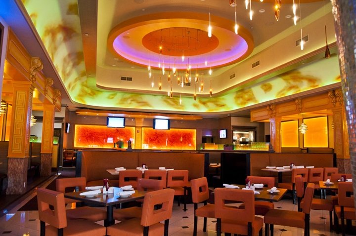 Z-Two dining room set for guests